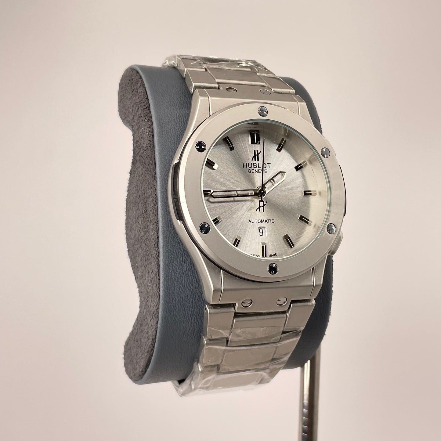 Hublot Premium Automatic - Silver Chain - Pearl White Edition